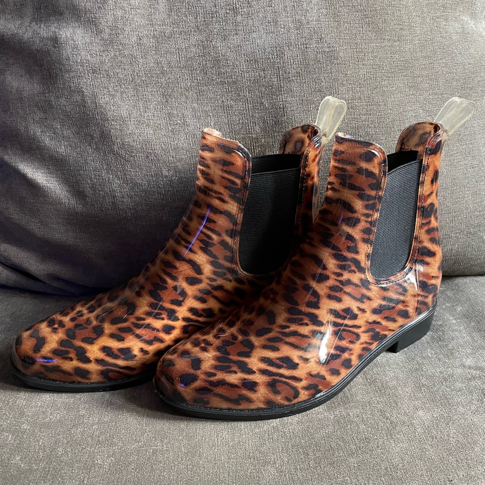 Leopard Print Ankle Rain Boots.